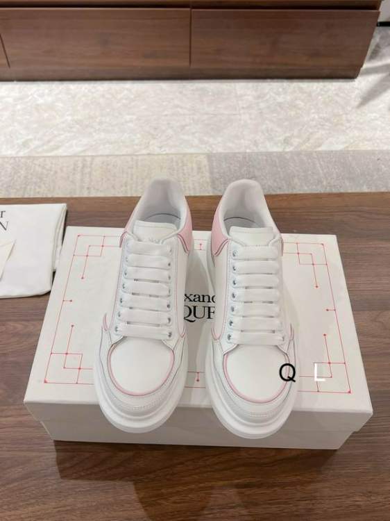 Picture of Alexander McQueen Shoes _SKUAlexanderMcqueensz35-45L0116367